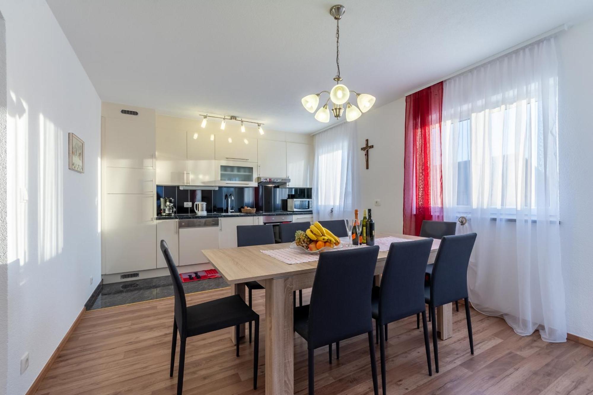 Family Friendly Apartments With A Swimming Pool Stanici, Omis - 18676 Chambre photo